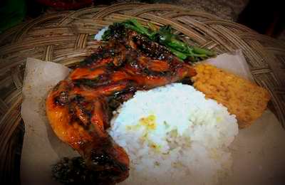 Gurihnya Ayam Bakar KPK