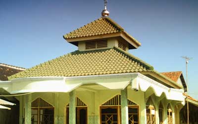 ilustrasi makam mbah keneng